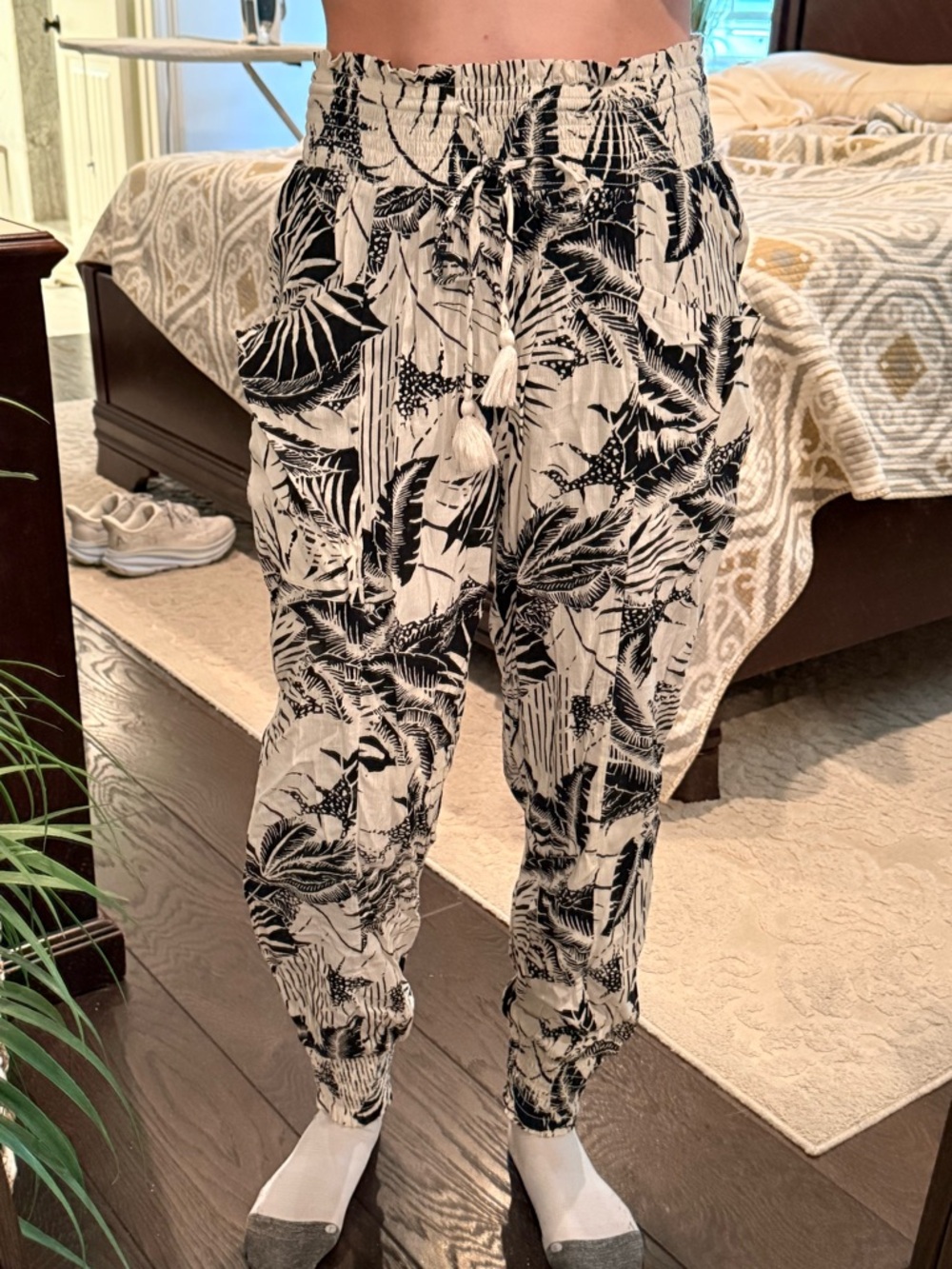aerie Black and Cream Zebra-Print Pull-On Pants